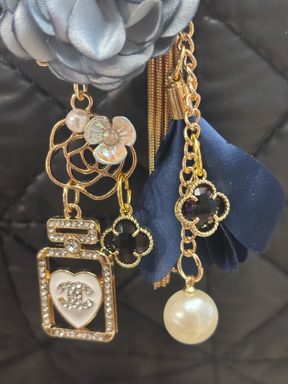 CHANEL Rhinestone perfume bottle charm, Flower, Chain, Purple Clover Bag Charm - Picture 4 of 6